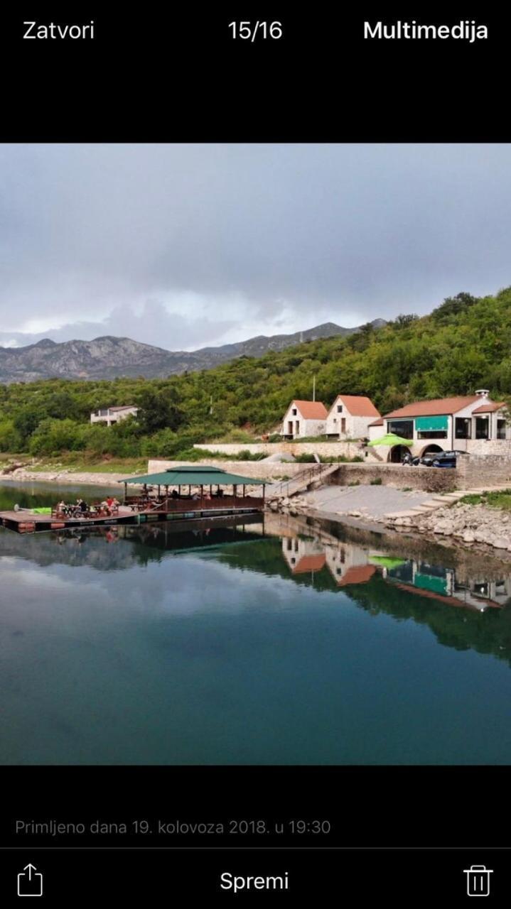 Splav "Slap" - Bungalovi Danilovgrad Ngoại thất bức ảnh